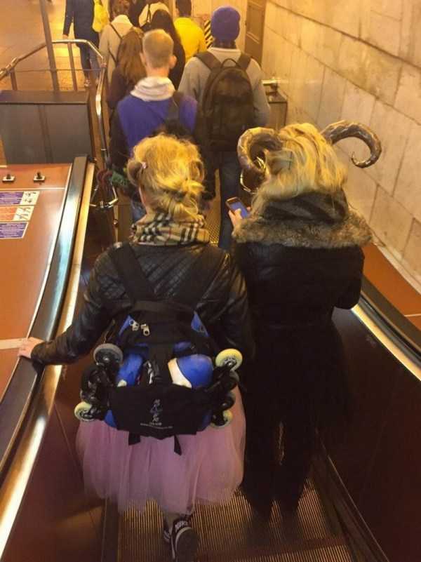 Тем временем в метро: 15 фото отчаянных модников из подземки Жизнь,Приколы,люди,метро,приколы,странные люди